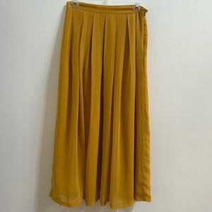 Forever 21 mustard flowy skirt